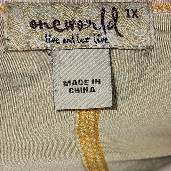 ONE WORLD Red Tan Butterfly Sublimation Pullover Top Womens Plus Size 1X - Picture 4 of 6